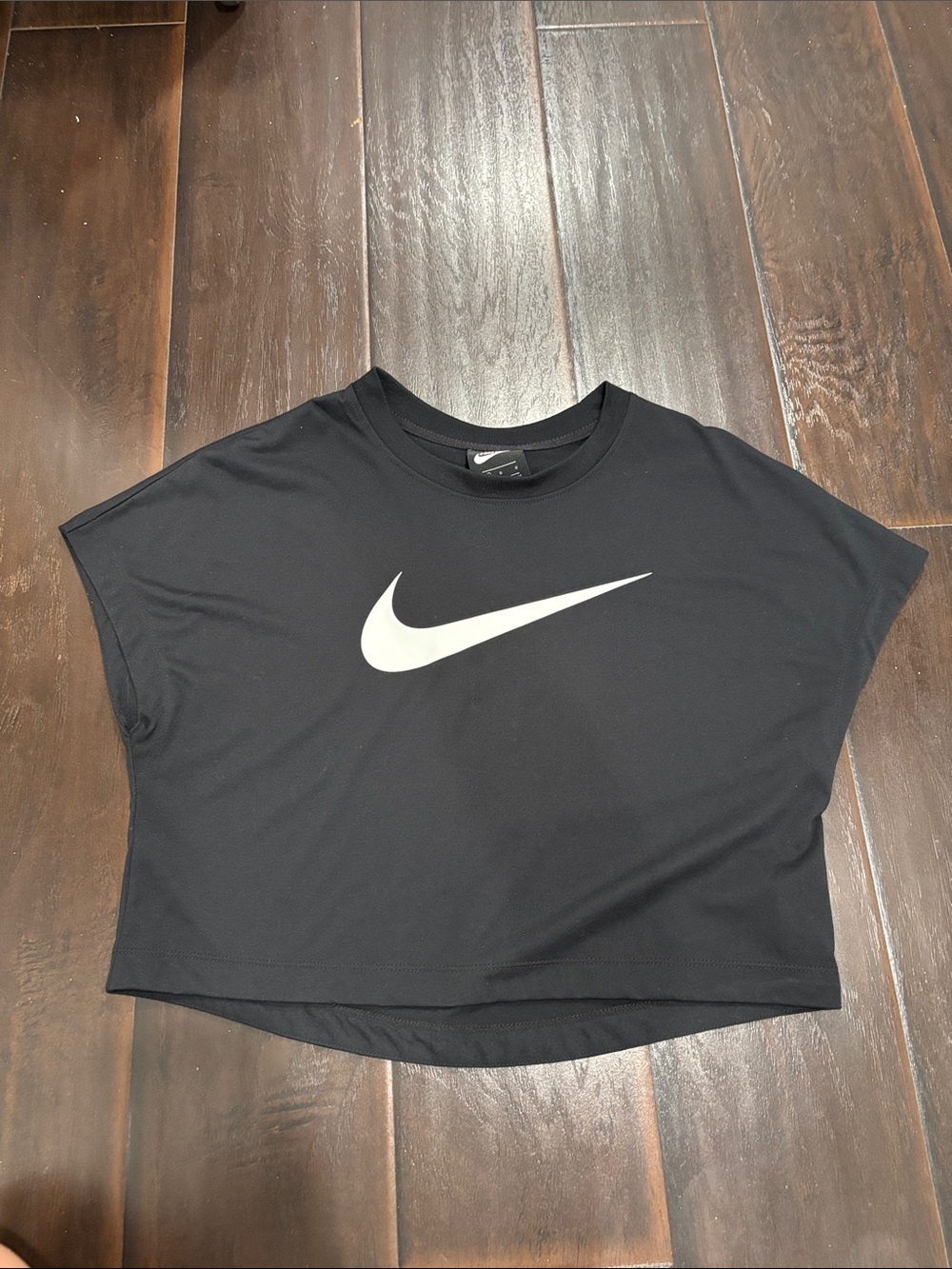 Women’s Large Nike Black Cropped Tee